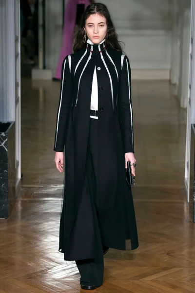 Look 37